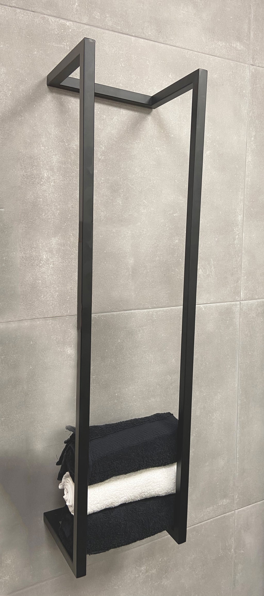 Eauloft handdoekrek 95 x 25 x 20 cm mat zwart